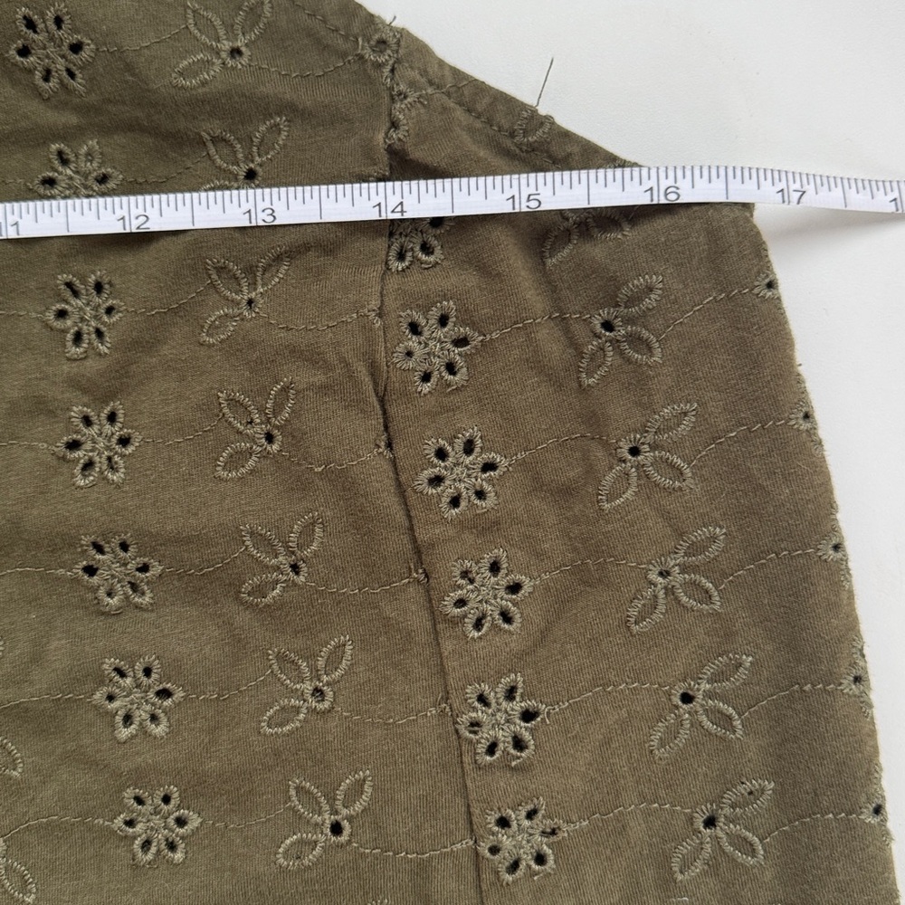 Brandy Melville Eyelet top - Picture 5 of 6